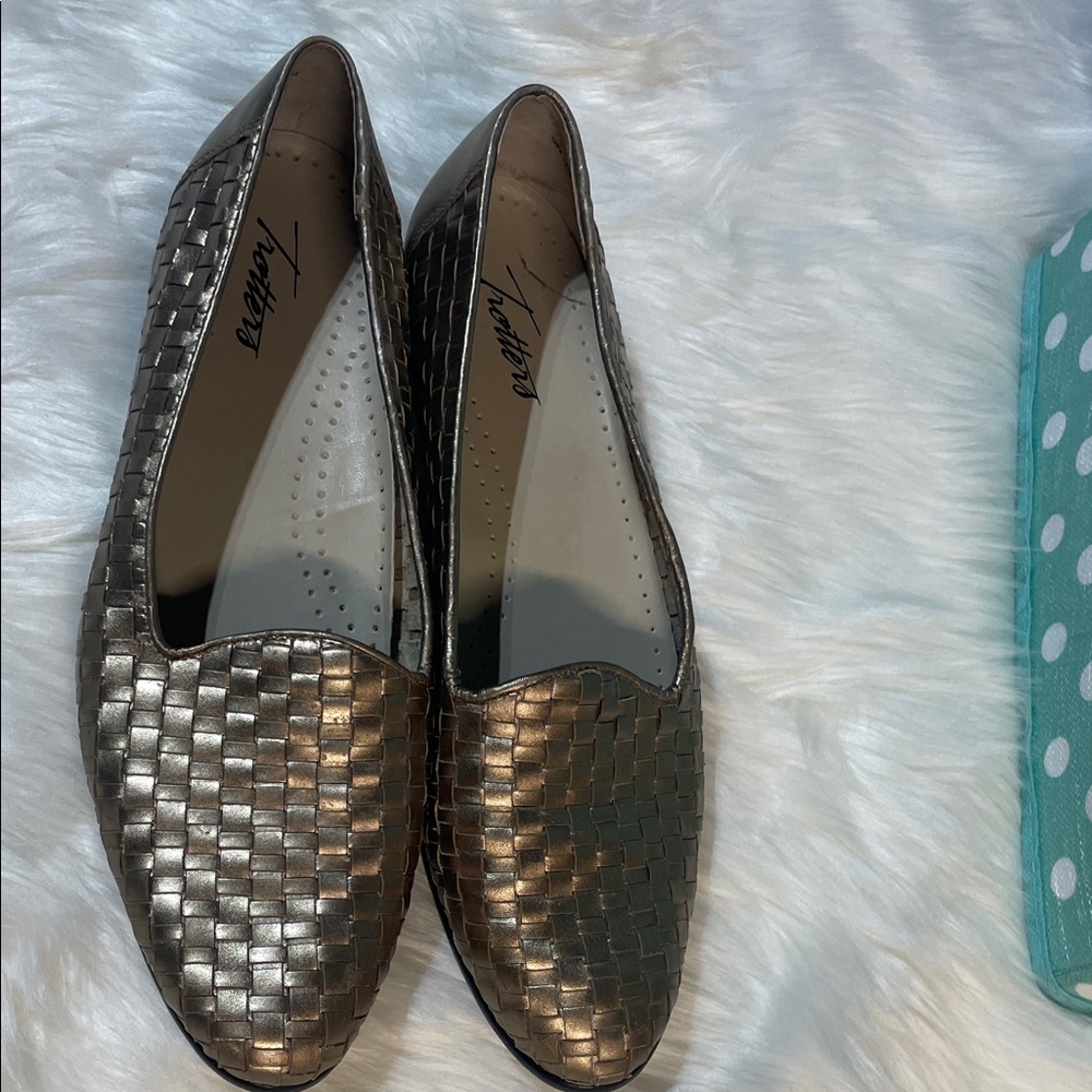 Trotters Metallic Woven Flats